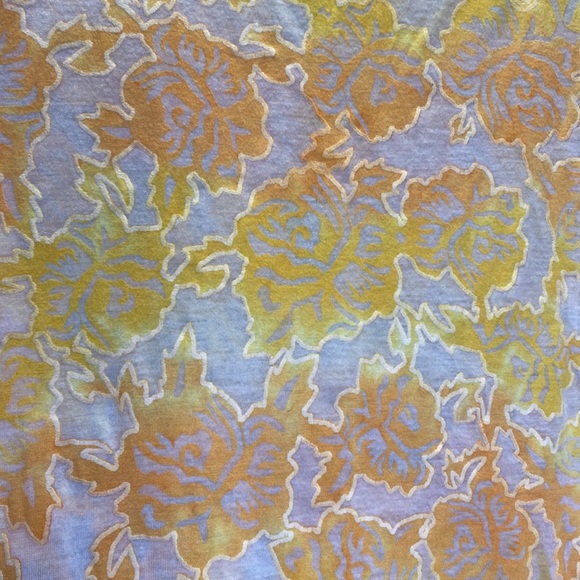 Hand-dyed yellow tie-dye sheer rose pattern tee - Picture 2 of 6